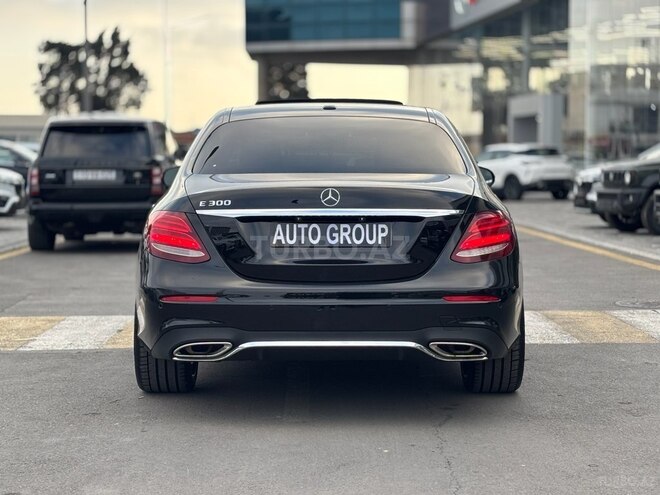 Mercedes E 300-5