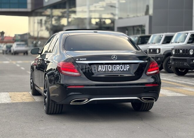 Mercedes E 300-7