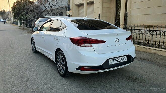 Hyundai Elantra 2019, 92,500 km - 1.6 l - Bakı