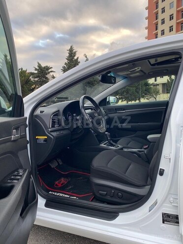 Hyundai Elantra 2017, 28,000 km - 2.0 л - Bakı