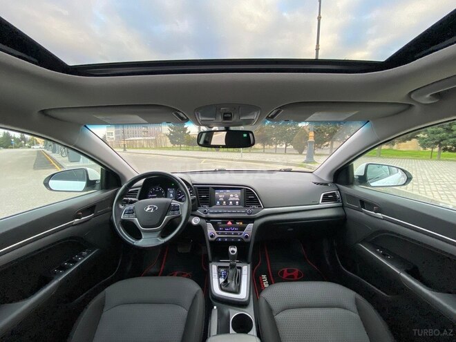 Hyundai Elantra 2017, 28,000 km - 2.0 л - Bakı