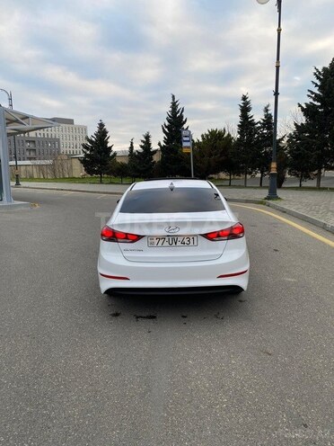 Hyundai Elantra 2017, 28,000 km - 2.0 л - Bakı