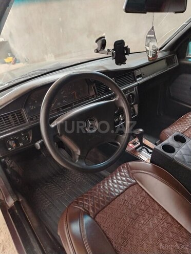 Mercedes 190 1993, 182,000 km - 2.0 l - Ağstafa