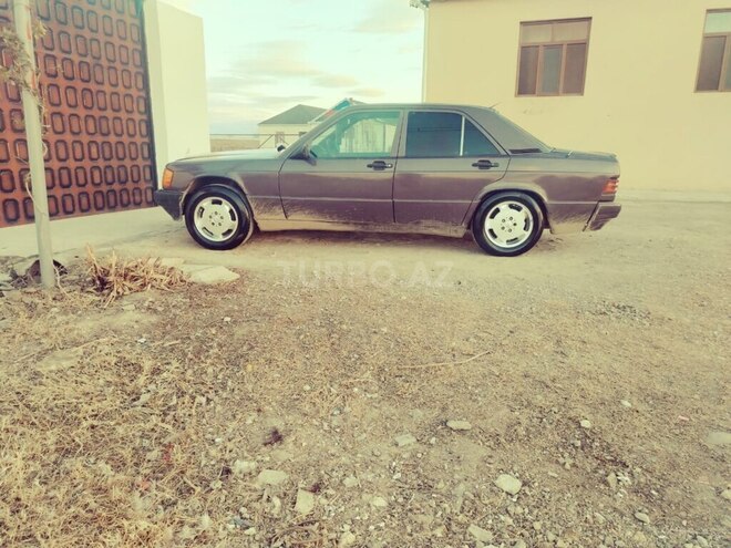 Mercedes 190 1993, 182,000 km - 2.0 l - Ağstafa