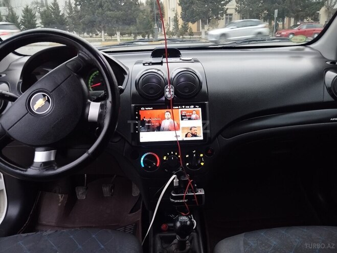 Chevrolet Aveo-5