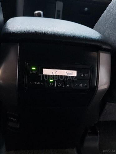 Toyota Land Cruiser Prado-15
