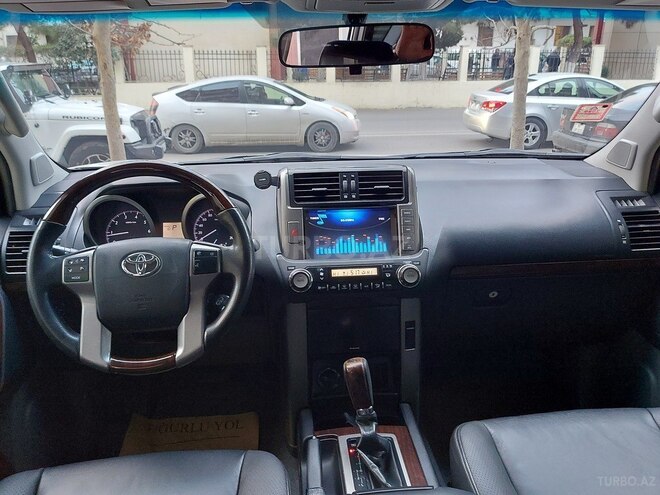 Toyota Land Cruiser Prado-14