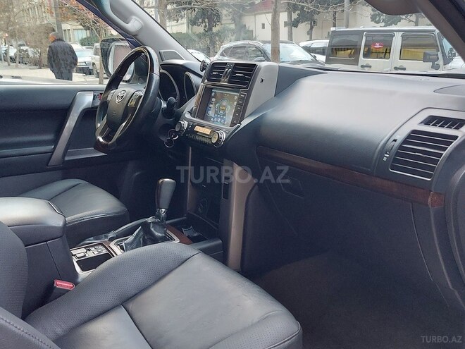 Toyota Land Cruiser Prado-7