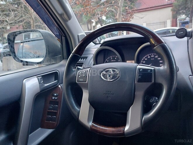 Toyota Land Cruiser Prado-13