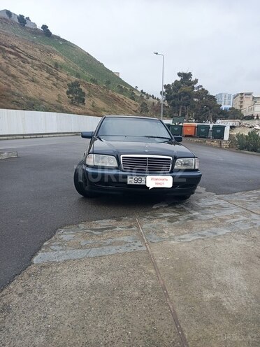 Mercedes C 200 1999, 235,000 km - 2.0 л - Bakı