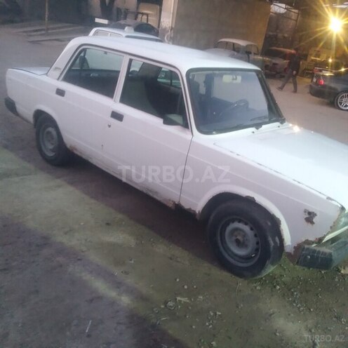 LADA (VAZ) 2107 2004, 45,780 km - 1.6 l - Salyan