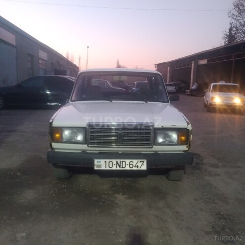 LADA (VAZ) 2107 2004, 45,780 km - 1.6 l - Salyan