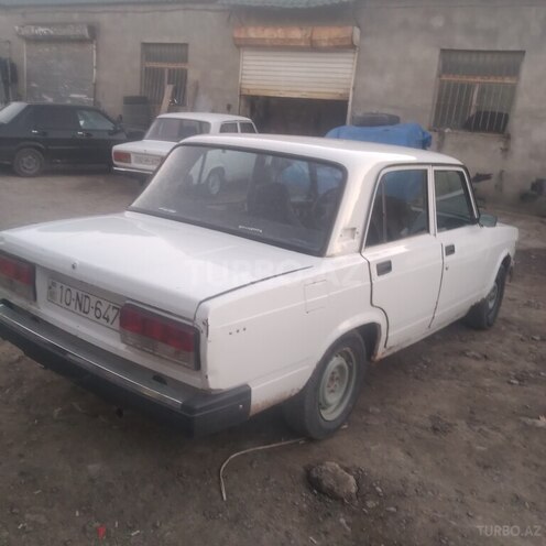 LADA (VAZ) 2107 2004, 45,780 km - 1.6 l - Salyan