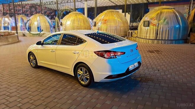 Hyundai Elantra 2019, 149,669 km - 2.0 l - Şirvan