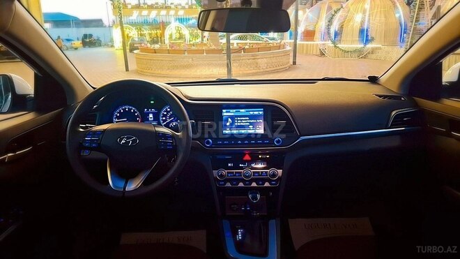 Hyundai Elantra 2019, 149,669 km - 2.0 l - Şirvan