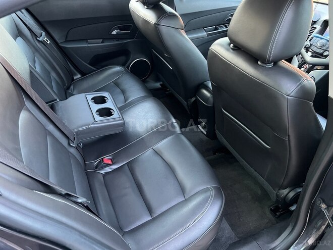 Chevrolet Cruze-10