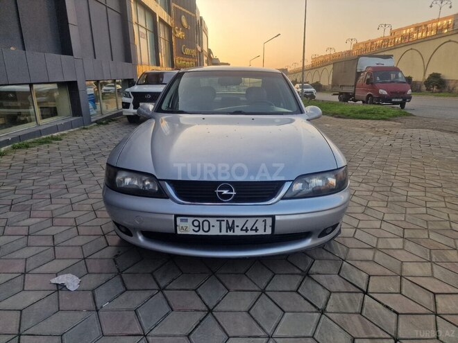 Opel Vectra 2000, 453,000 km - 2.0 л - Qusar