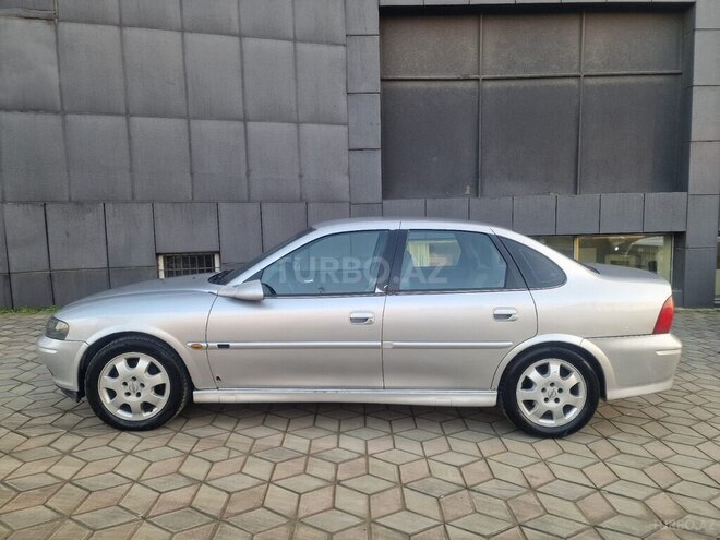 Opel Vectra 2000, 453,000 km - 2.0 л - Qusar