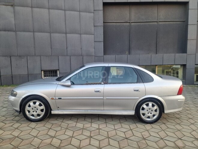 Opel Vectra 2000, 453,000 km - 2.0 л - Qusar