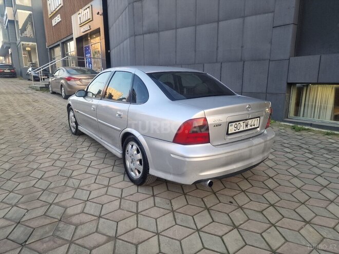 Opel Vectra 2000, 453,000 km - 2.0 л - Qusar