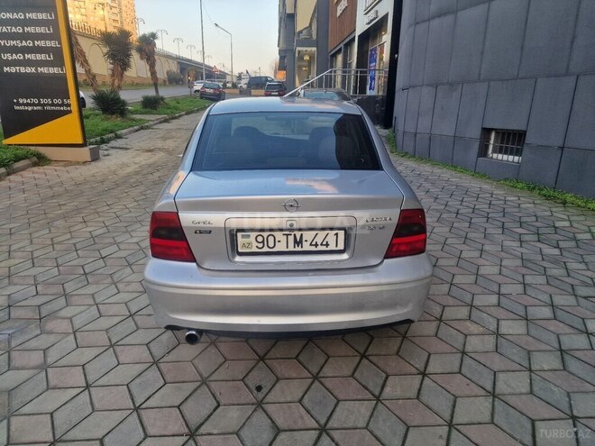 Opel Vectra 2000, 453,000 km - 2.0 л - Qusar
