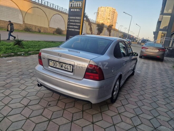 Opel Vectra 2000, 453,000 km - 2.0 л - Qusar