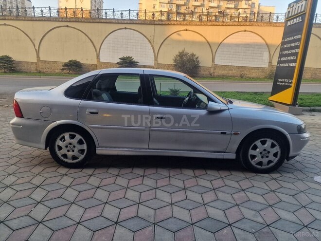 Opel Vectra 2000, 453,000 km - 2.0 л - Qusar
