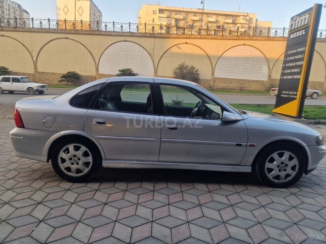 Opel Vectra 2000, 453,000 km - 2.0 л - Qusar
