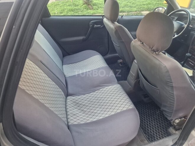 Opel Vectra 2000, 453,000 km - 2.0 л - Qusar