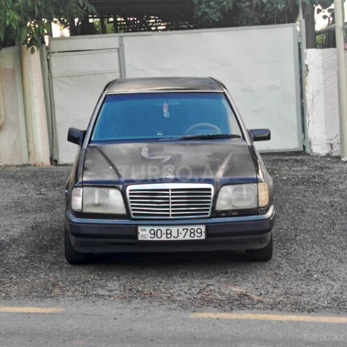 Mercedes E 200 1995, 912,121 km - 2.0 л - Şamaxı