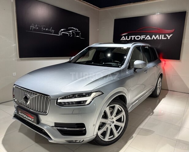 Volvo XC90-1