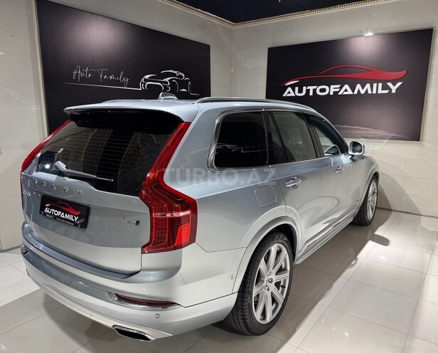 Volvo XC90-6