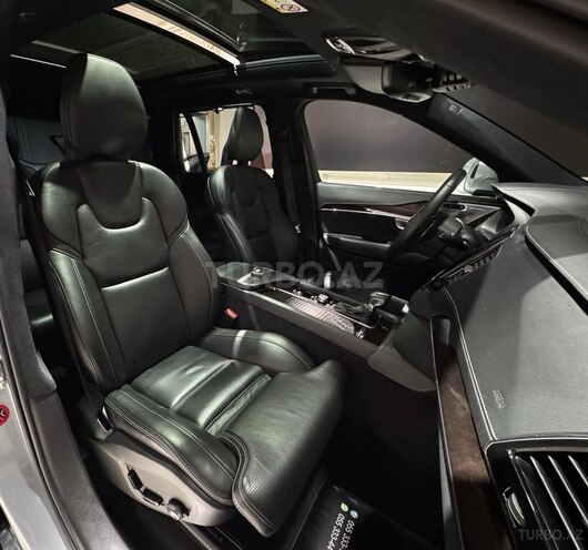 Volvo XC90-18