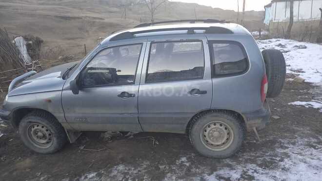 Chevrolet Niva 2008, 100,000 km - 1.7 л - Qusar