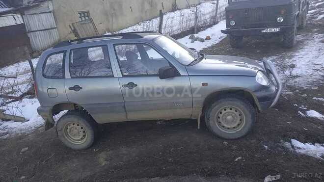 Chevrolet Niva 2008, 100,000 km - 1.7 л - Qusar