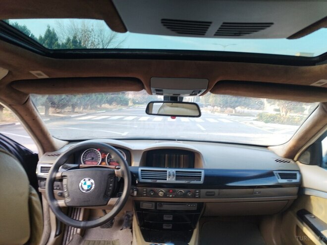 BMW 745-9