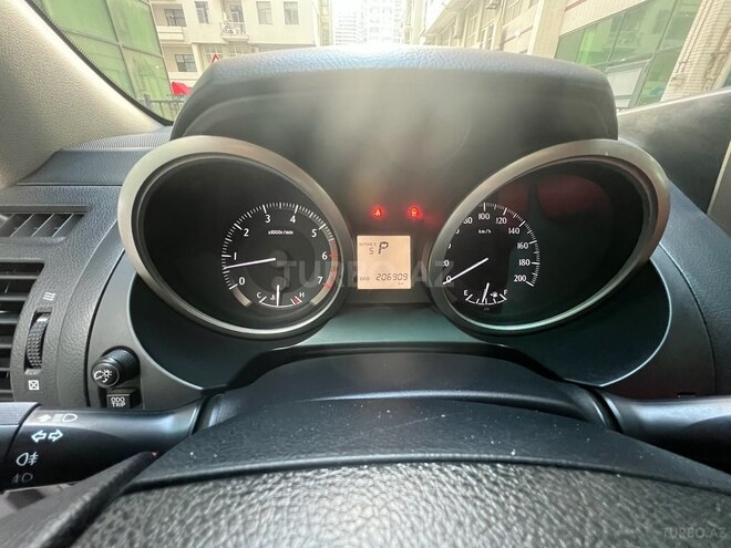 Toyota Land Cruiser Prado-5