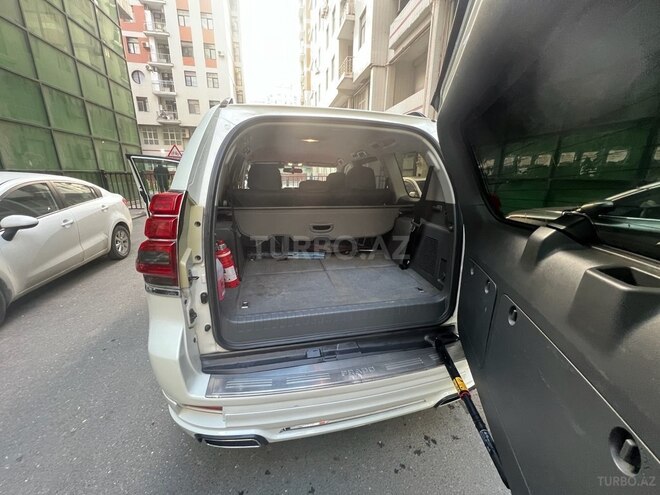 Toyota Land Cruiser Prado-15