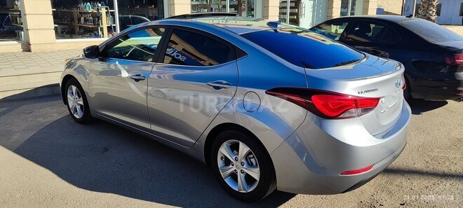 Hyundai Elantra 2015, 97,000 km - 1.8 л - Yevlax