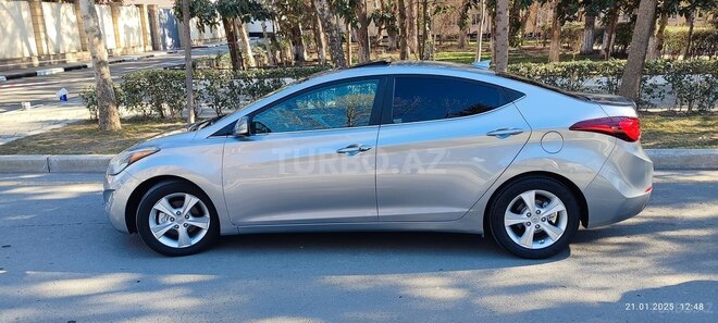 Hyundai Elantra 2015, 97,000 km - 1.8 л - Yevlax