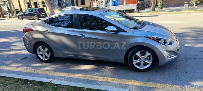 Hyundai Elantra 2015, 97,000 km - 1.8 л - Yevlax