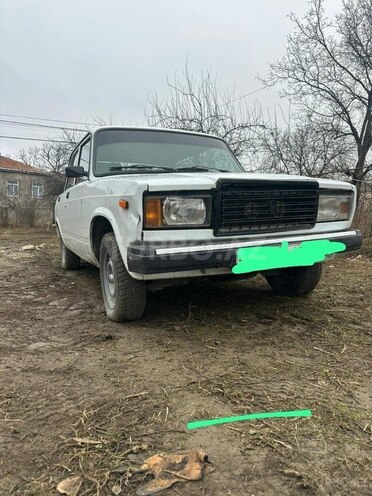 LADA (VAZ) 2107 1983, 23,476 km - 1.5 л - Quba