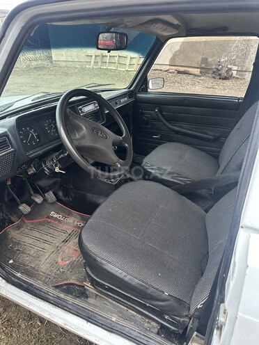 LADA (VAZ) 2107 1983, 23,476 km - 1.5 л - Quba