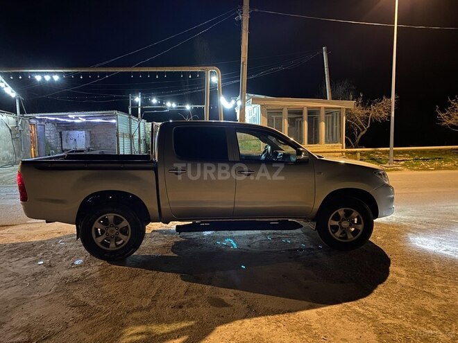 Toyota Hilux 2011, 347,000 km - 2.5 l - Bakı