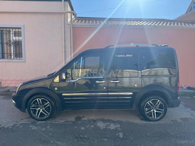 Ford Tourneo Connect 2010, 414,000 km - 1.8 l - Bakı