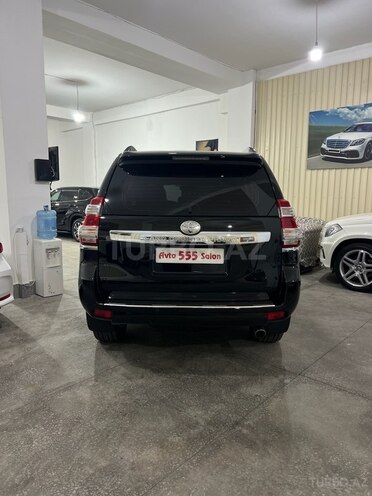 Toyota Land Cruiser Prado-5