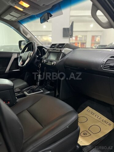 Toyota Land Cruiser Prado-9