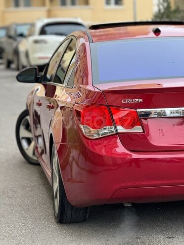 Chevrolet Cruze-12