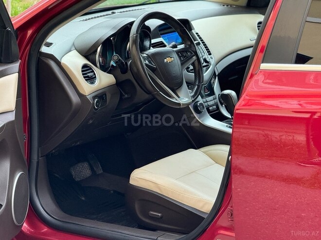 Chevrolet Cruze-16
