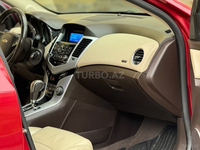 Chevrolet Cruze-17